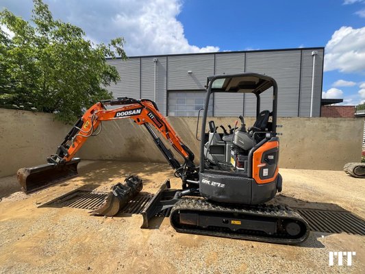 Mini pelle Doosan DX27Z - 1