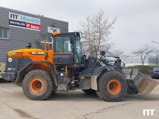 Chargeuse sur pneus Doosan DL320-7 - 1