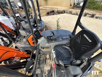 Mini pelle Doosan DX27Z - 4