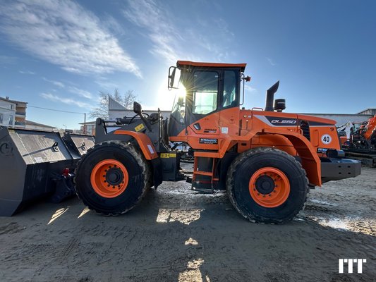 Chargeuse sur pneus Doosan DL250-5 - 1